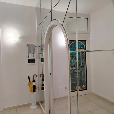 Regina Di Cuori Apartment Rome